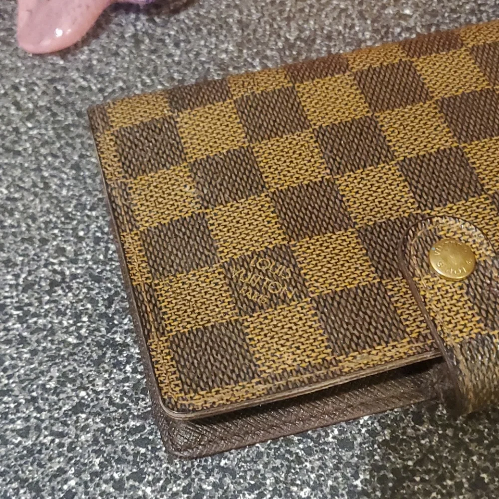 Louis Vuitton Damier Ebine Agenda - Picture 8 of 12